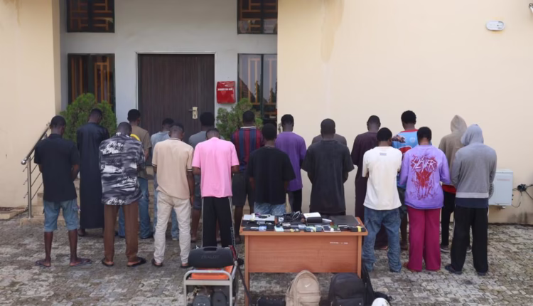 EFCC ta kama masu damfara ta internet a Niger a ranar Juma'a 19 ga Satumba 2025. Asalin Hoto: EFCC