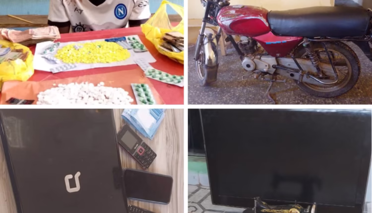 Wasu daga cikin kayan sata da miyagun kwayoyi da Rundunar 'yan sanda ta kama a Jigawa.